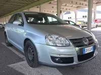 Usata VW Jetta Comfortline 105 CV (77 kW) 2008 Grigio Berlina