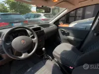 Usata Fiat Punto Active 60 CV (44 kW) 2009 Nero Utilitaria