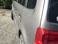 Usata VW Touran Comfortline 105 CV (77 kW) 2011 Grigio Monovolume