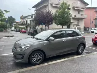 Usata Kia Rio 84 CV (61 kW) 2021 Grigio Berlina
