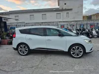 Usata Renault Scénic 110 CV (80 kW) 2017 Nero Monovolume
