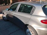 Begagnad Alfa Romeo 147 116 HK (85 kW) 2007 Grå Halvkombi