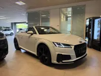 Usata Audi TT Roadster S-line plus 197 CV (144 kW) 2023 Bianco Cabrio