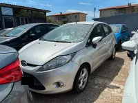 Usata Ford Fiesta 70 CV (51 kW) 2012 Grigio Berlina