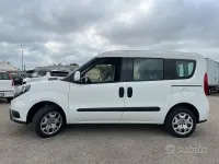 Usata Fiat Doblò Lounge 120 CV (88 kW) 2019 Bianco Monovolume