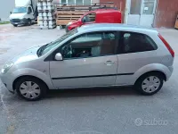 Usata Ford Fiesta 90 CV (66 kW) 2005 Utilitaria