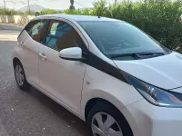 Usata Toyota Aygo X-pure 69 CV (50 kW) 2016 Utilitaria