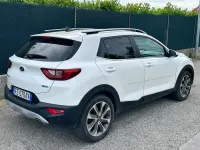 Usata Kia Stonic Urban 97 CV (71 kW) 2019 Bianco SUV