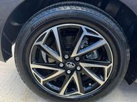 Usata Toyota Yaris Hybrid Trend 92 CV (67 kW) 2023 Grigio Berlina