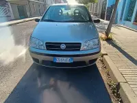 Begagnad Fiat Punto 69 HK (50 kW) 2004 Grå Halvkombi