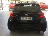 Usata Toyota Yaris Hybrid Trend 92 CV (67 kW) 2021 Nero Berlina