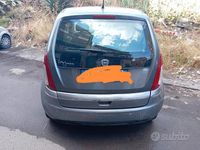 Usata Lancia Musa 90 CV (66 kW) 2009 Grigio Monovolume