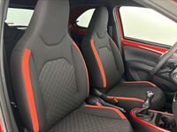 Nuova Toyota Aygo X Trend 72 CV (52 kW) 2025 Chili red & black met SUV