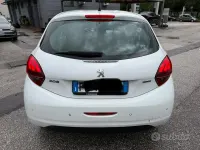 Usata Peugeot 208 2017 Bianco Utilitaria