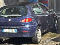 Usata Alfa Romeo 2000 Distinctive 116 CV (85 kW) 2003 Blu/azzurro Berlina