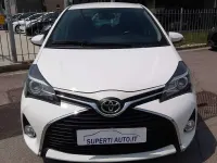Usata Toyota Yaris Active 69 CV (50 kW) 2017 Bianco Berlina