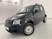 Usata Fiat Panda 4x4 Climbing 69 CV (50 kW) 2011 Blu scuro Utilitaria