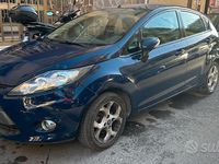 Usata Ford Fiesta 96 CV (70 kW) 2012 Blu Utilitaria