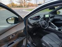 Usata Peugeot 5008 130 CV (95 kW) 2023 Blu SUV