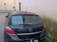 Usata Opel Astra 101 CV (74 kW) 2007 Nero Utilitaria