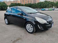 Usata Opel Corsa 75 CV (55 kW) 2012 Nero Utilitaria