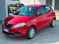 Usata Lancia Ypsilon 80 CV (58 kW) 2015 Rosso Utilitaria