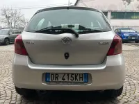 Usata Toyota Yaris Sol 69 CV (50 kW) 2008 Argento Utilitaria