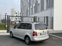 Begagnad VW Touran Highline 150 HK (110 kW) 2010 Minibuss