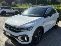 Usata VW T-Roc R-line 150 CV (110 kW) 2023 Bianco tetto nero SUV