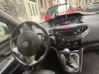 Usata Lancia Ypsilon Silver 80 CV (58 kW) 2014 Grigio Utilitaria