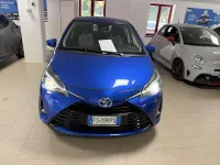 Usata Toyota Yaris Hybrid Style 75 CV (55 kW) 2018 Blu/azzurro Berlina