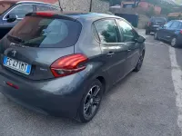 Usata Peugeot 208 Allure 75 CV (55 kW) 2016 Grigio Utilitaria