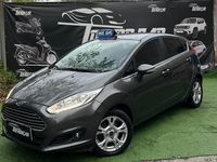 Usata Ford Fiesta 95 CV (69 kW) 2015 Grigio Berlina