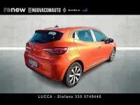 Usata Renault Clio V Equilibre 100 CV (73 kW) 2023 Arancione Utilitaria