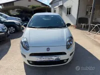 Usata Fiat Punto Pop 75 CV (55 kW) 2012 Bianco Utilitaria