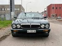 Usata Jaguar XJ8 Executive 237 CV (174 kW) 1998 Verde Berlina