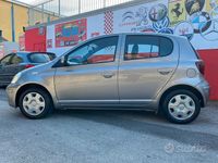 Usata Toyota Yaris 75 CV (55 kW) 2004 Grigio Berlina