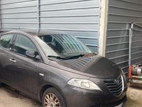 Usata Lancia Ypsilon 69 CV (50 kW) 2013 Grigio Utilitaria