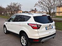 Usata Ford Kuga ST-Line 120 CV (88 kW) 2018 Bianco SUV