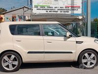 Usata Kia Soul Active 128 CV (94 kW) 2010 Beige SUV