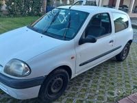 Usata Renault Clio II 58 CV (42 kW) 1998 Bianco Berlina