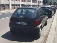 Usata Opel Corsa 54 CV (39 kW) 1999 Nero Berlina