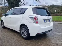 Usata Toyota Verso 132 CV (97 kW) 2016 Bianco Monovolume