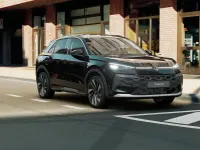 Nuova VW T-Roc Style 150 CV (110 kW) 2026 Grenadill black metallizzato SUV