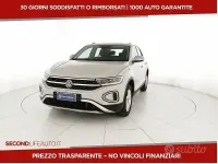 Usado VW T-Roc Style 150 CV (110 kW) 2023 Gris SUV