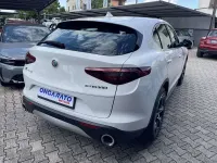 Usata Alfa Romeo Stelvio Executive 209 CV (153 kW) 2019 Bianco SUV