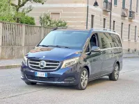 Usata Mercedes V250 Premium 190 CV (139 kW) 2015 Blu cavansite metallizzato Monovolume