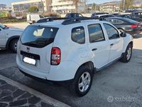 Usata Dacia Duster 110 CV (80 kW) 2016 Bianco SUV