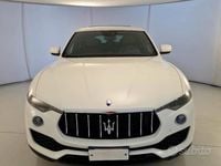 Usata Maserati Levante 275 CV (202 kW) 2020 Bianco SUV