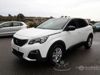 Usata Peugeot 3008 Active 120 CV (88 kW) 2018 Blu Berlina